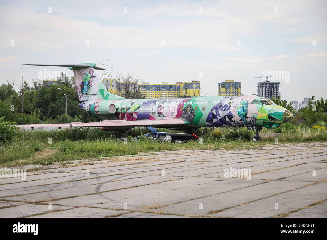 KIEV, UCRANIA - 01 DE AGOSTO de 2021: Aeroflot Tupolev Tu-134 exhibido en el Museo de Aviación del Estado de Oleg Antonov Foto de stock