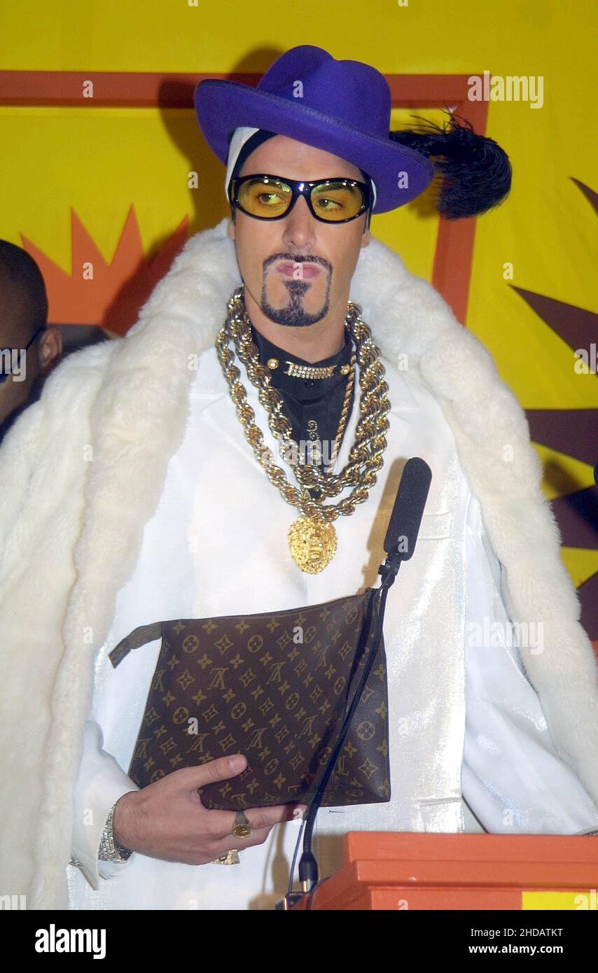 El personaje de televisión de ficción ALI G, creado por Sacha Baron Cohen, en el lanzamiento de