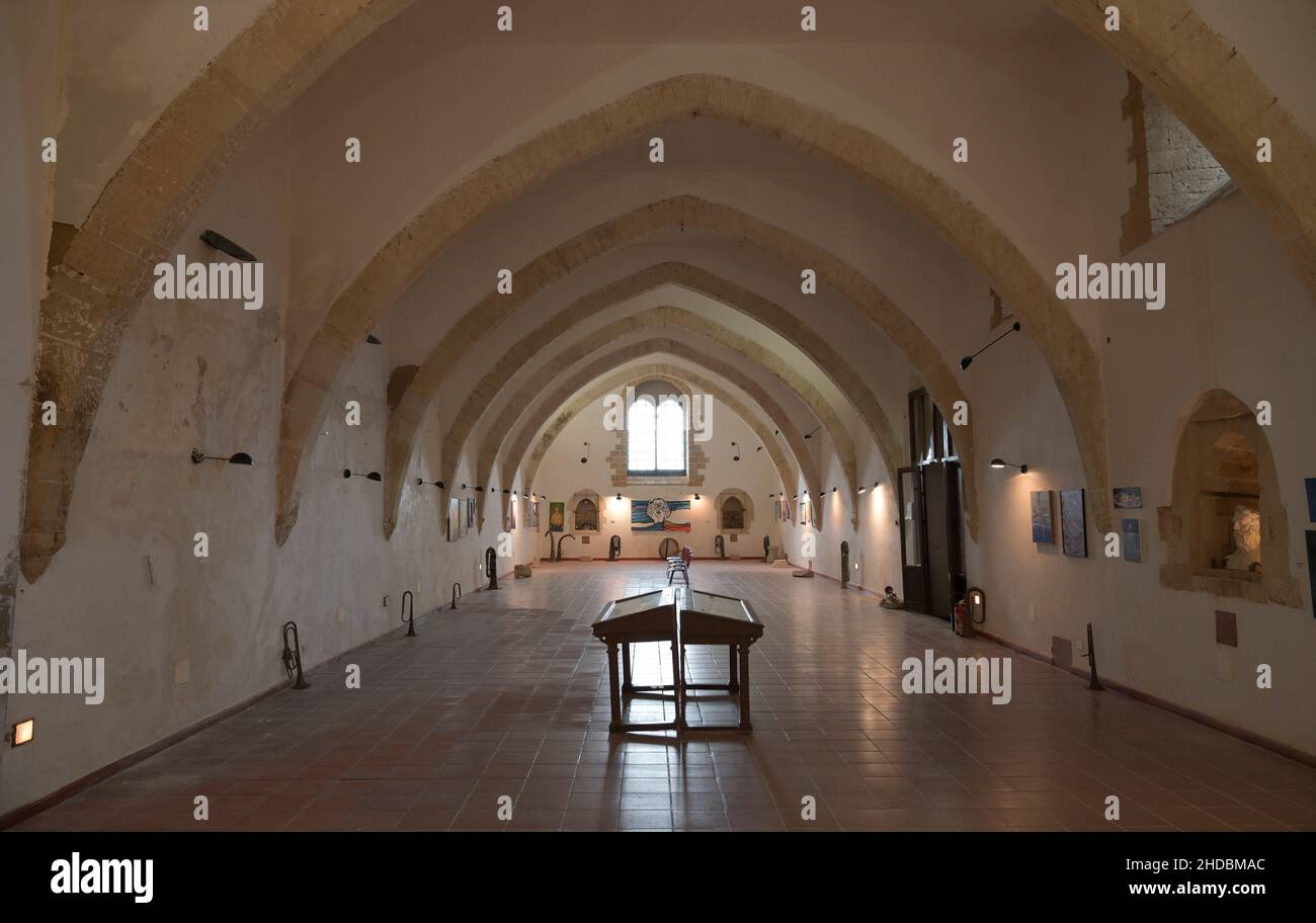Refektorium, Speisesaal, Zisterzienserkloster 'Monache cistercensi santo spirito', Agrigent, Sizilien, Italien Foto de stock