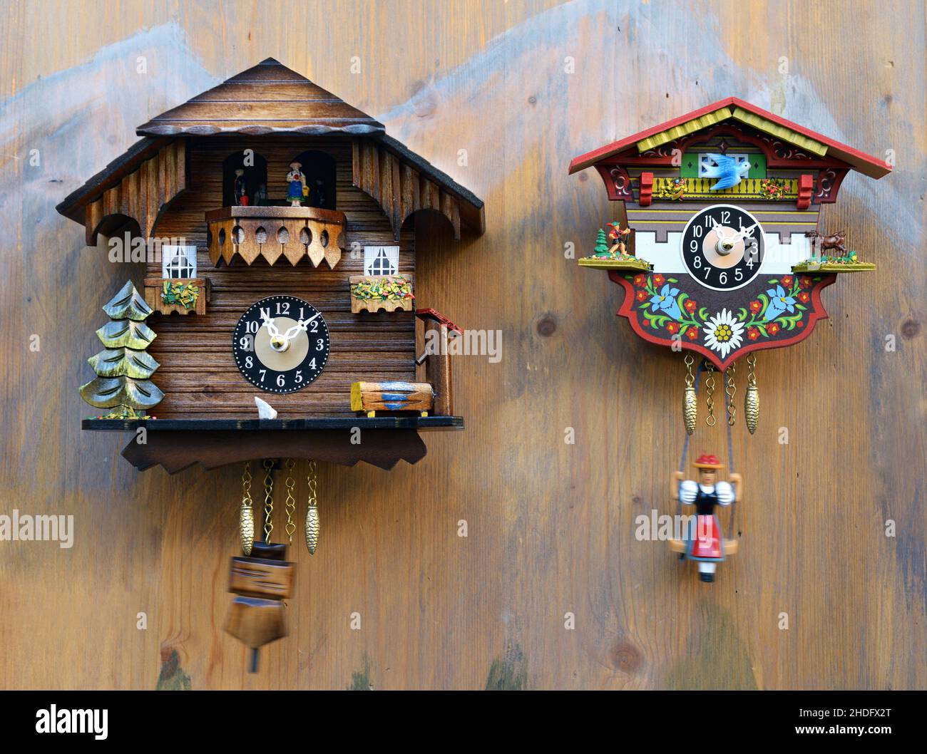 Reloj de cuco tradicional t House Reloj de madera antigua Retro Reloj de  péndulo Decoración de pared fuera de la ventana Reloj de hora de pájaro
