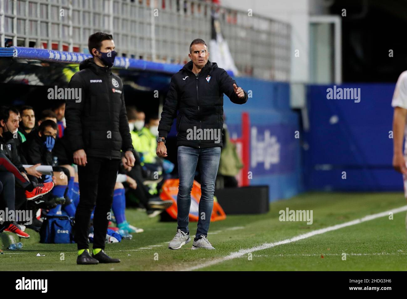 Gaizka Garitano (Eibar), 5 DE ENERO de 2022 - Fútbol / Fútbol : partido español 'Copa del Rey' entre SD Eibar 1-2 RCD Mallorca en el Estadio Municipal de Ipurua en Eibar, España. (Foto de Mutsu Kawamori/AFLO) Foto de stock