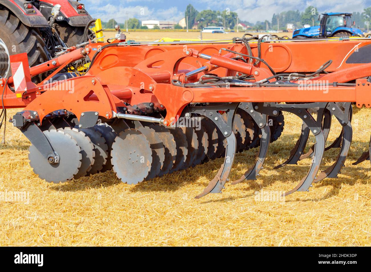 Cuchillas de tractor fotografías e imágenes de alta resolución - Alamy