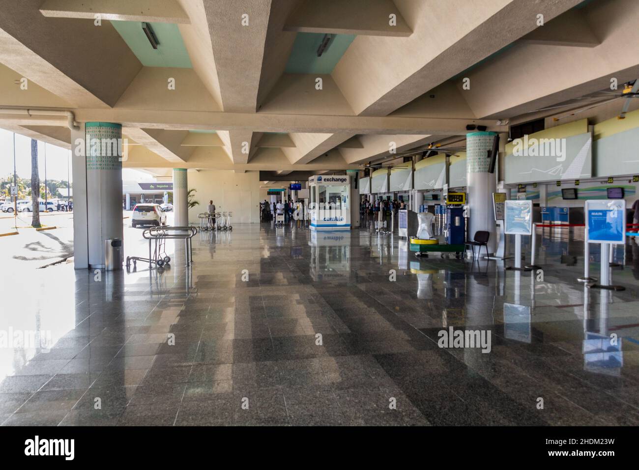 PUERTO PLATA, REPÚBLICA DOMINICANA - 16 DE DICIEMBRE de 2018: Aeropuerto  Internacional Gregorio Luperon en Puerto Plata, República Dominicana  Fotografía de stock - Alamy