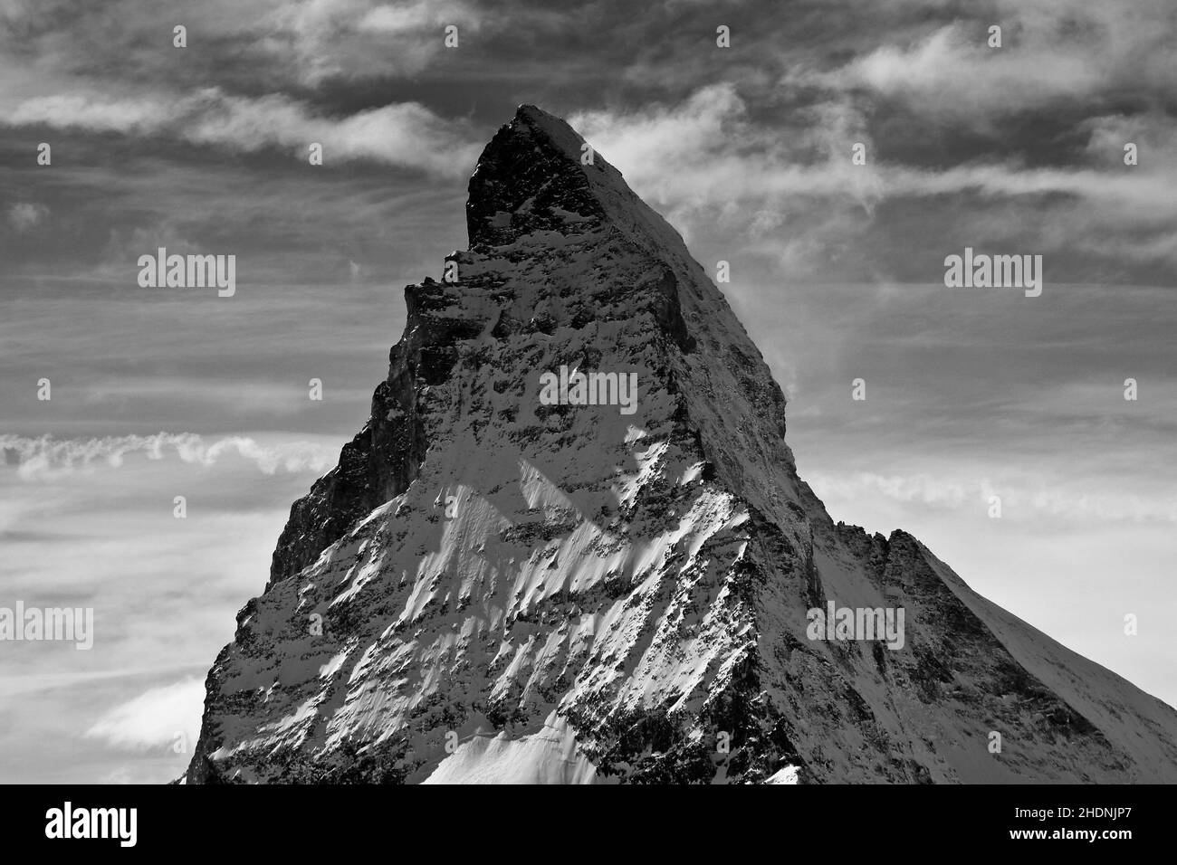 Cordilleras nevadas Imágenes de stock en blanco y negro - Alamy