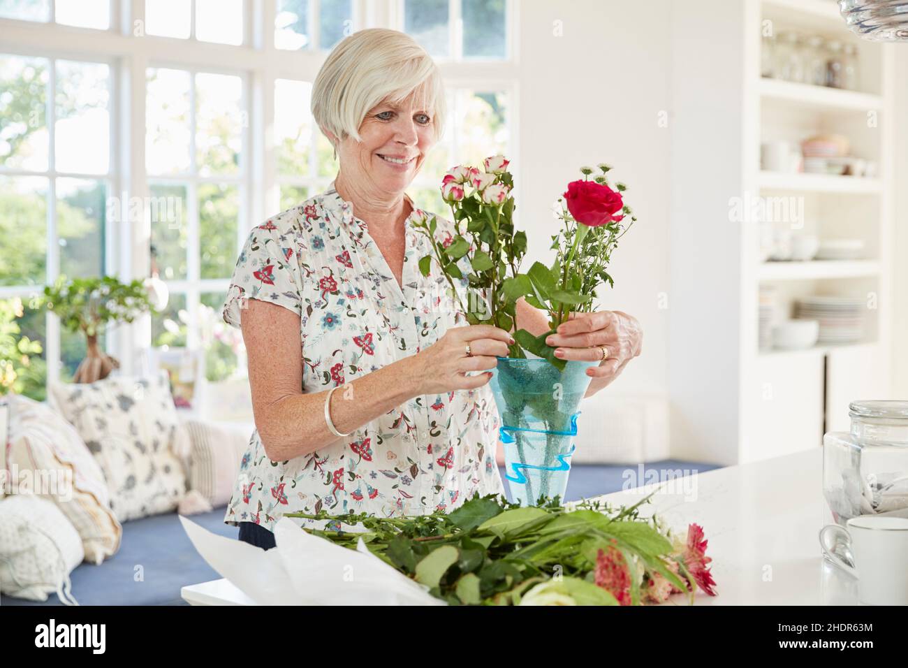 senior, hogar, flores, florería, ancianos, viejo, seniors, hogares, flor, valentain de la flor, florística Foto de stock