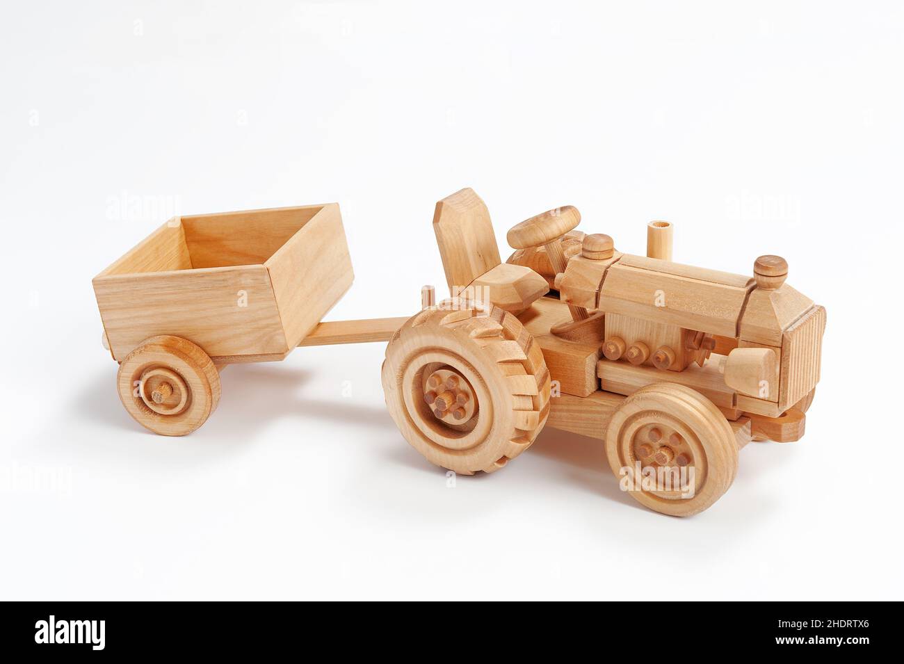 Wooden toy tractor trailer fotografías e imágenes de alta resolución - Alamy