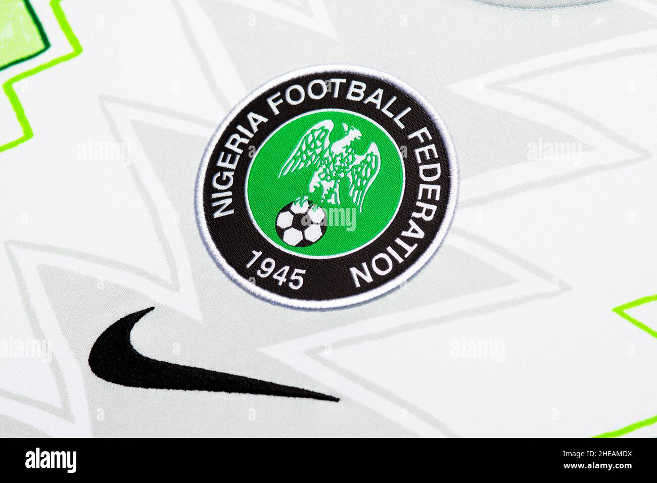 Primer plano de la selección nacional de Nigeria, la equipación de fútbol americano de Nike. AFCON 2022. Foto de stock