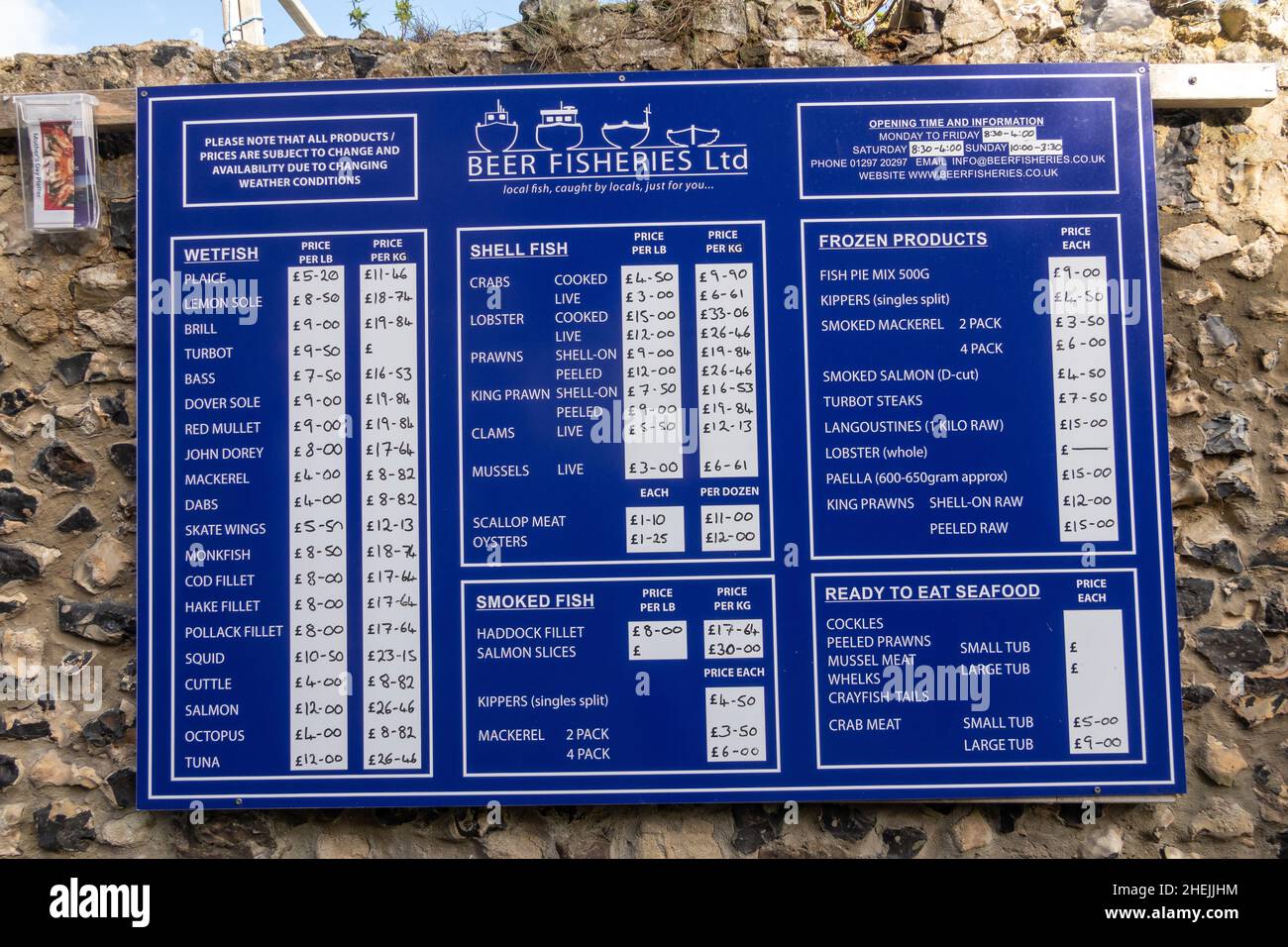 Tabla de precios del pescado fotografías e imágenes de alta resolución