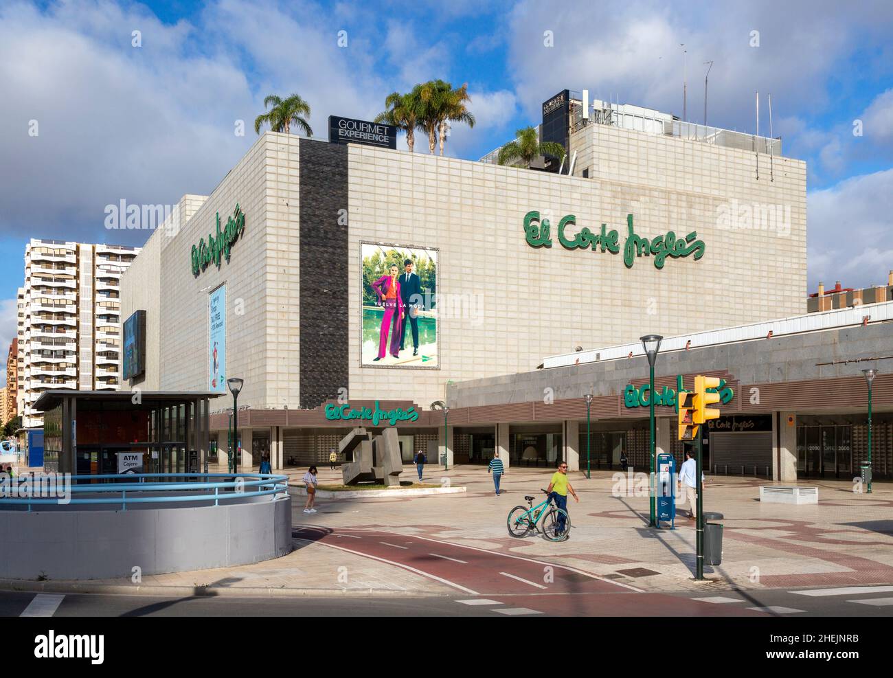 El Corte Inglés - tienda de departamentos en el centro de la ciudad, Málaga,  Andalucía, España Fotografía de stock - Alamy