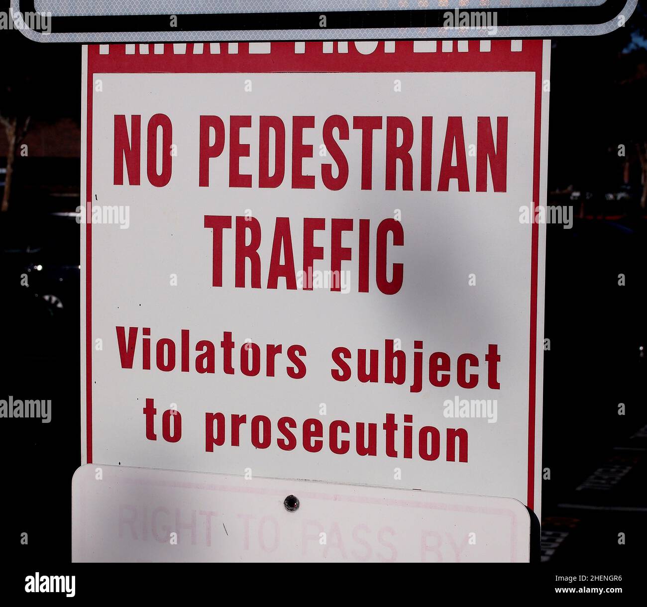 No hay tráfico de peatones, los violadores sujetos a procesamiento, firmar en Pleasanton, California Foto de stock