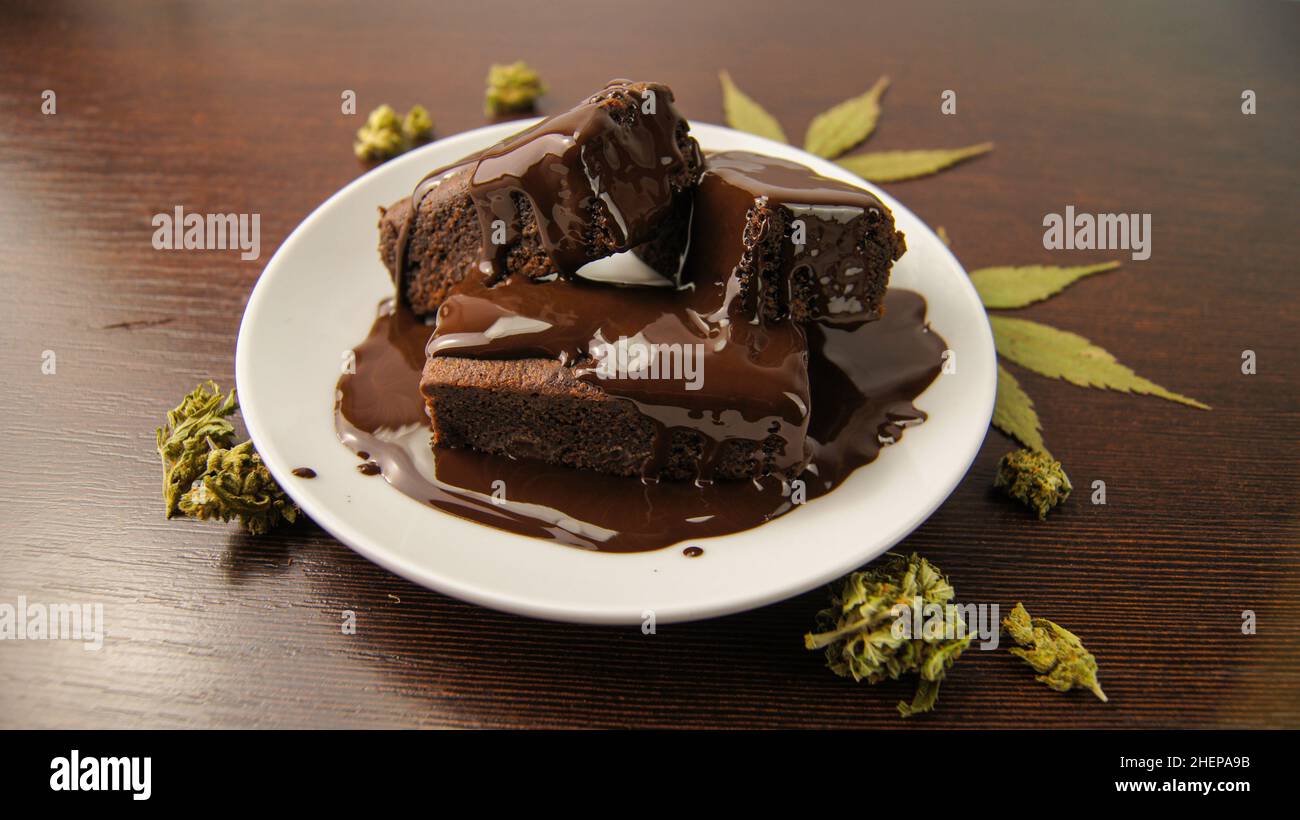 Hash brownie fotografías e imágenes de alta resolución Alamy