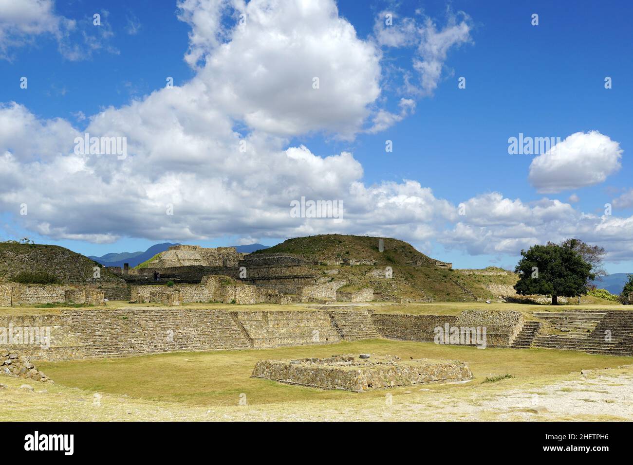 Monte Albán, ruinas zapotecas, yacimiento arqueológico precolombino