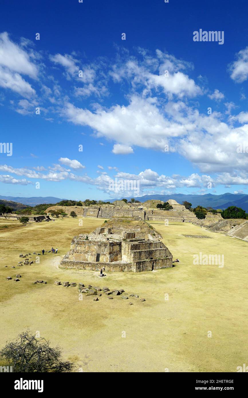 Monte Albán, ruinas zapotecas, yacimiento arqueológico precolombino