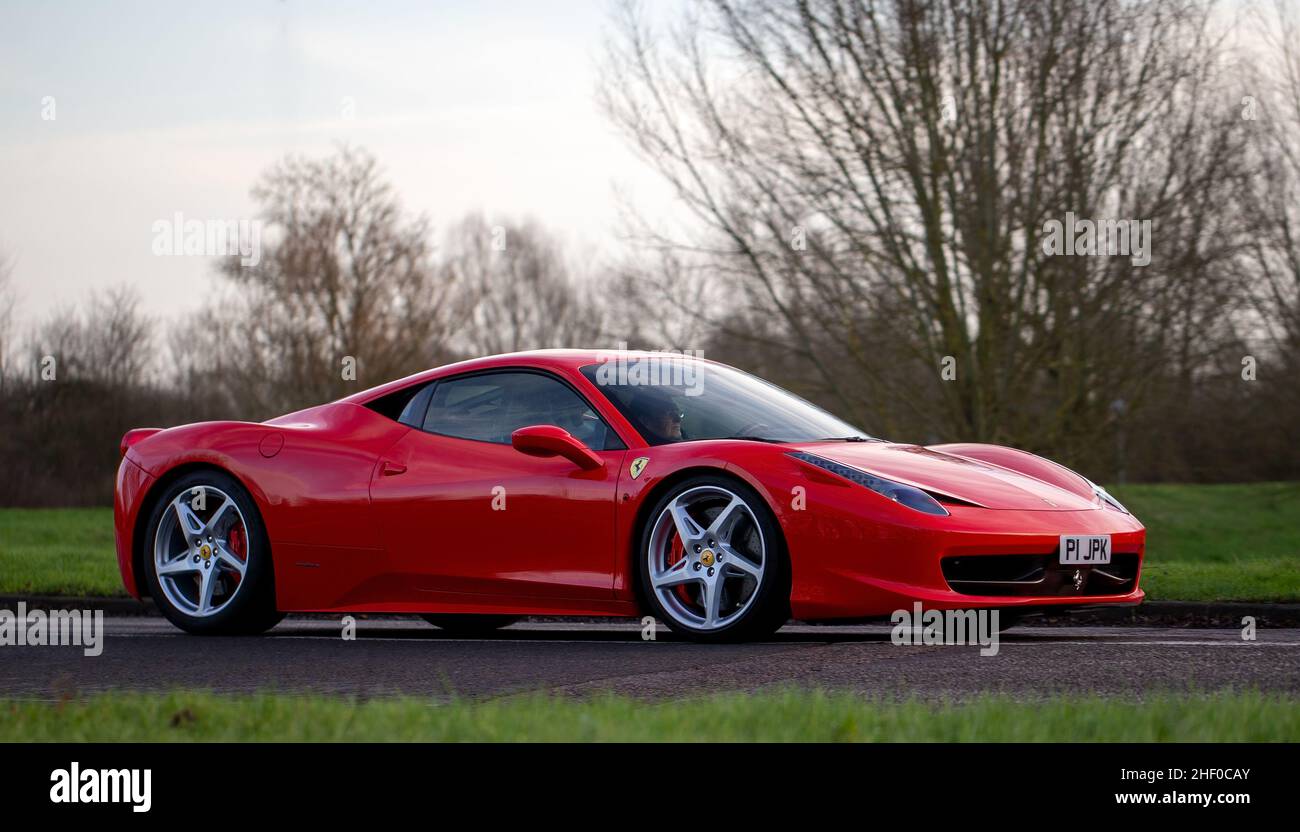 2011 coches deportivos Ferrari rojos Foto de stock