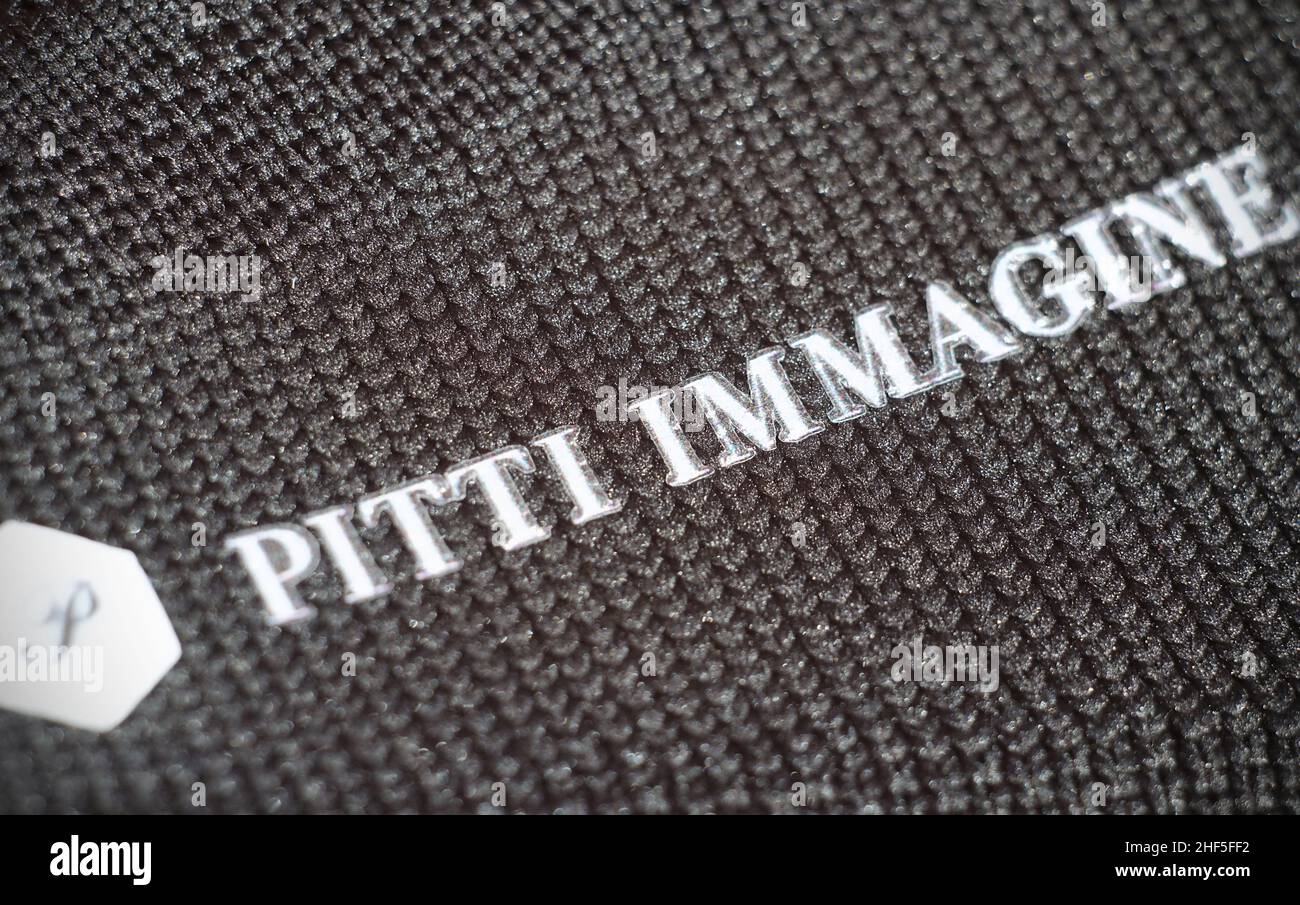 Provincia de Florencia, enero de 12th 2022, Logo de Pitti Immagine Concept of Fashion Week en Florencia, Italia Foto de stock