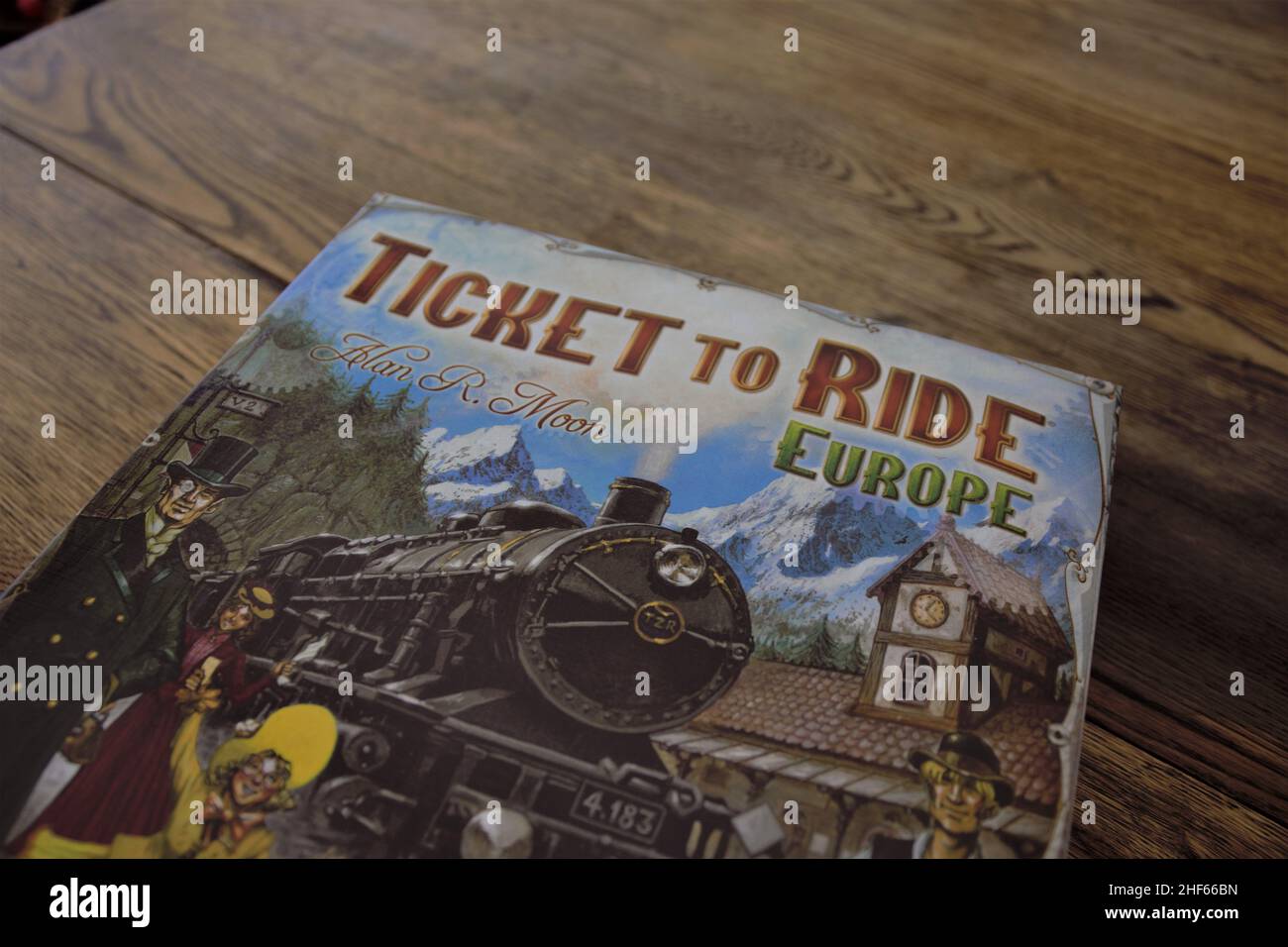 Entrada para Ride Europe. Un juego de mesa de temática ferroviaria en el que los juegos construyen rutas para conectar las ciudades. El juego de diversión familiar ha ganado múltiples premios. Foto de stock