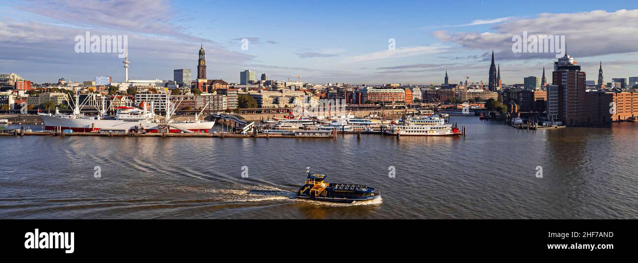 Imagen de drone del puerto de Hamburgo Foto de stock