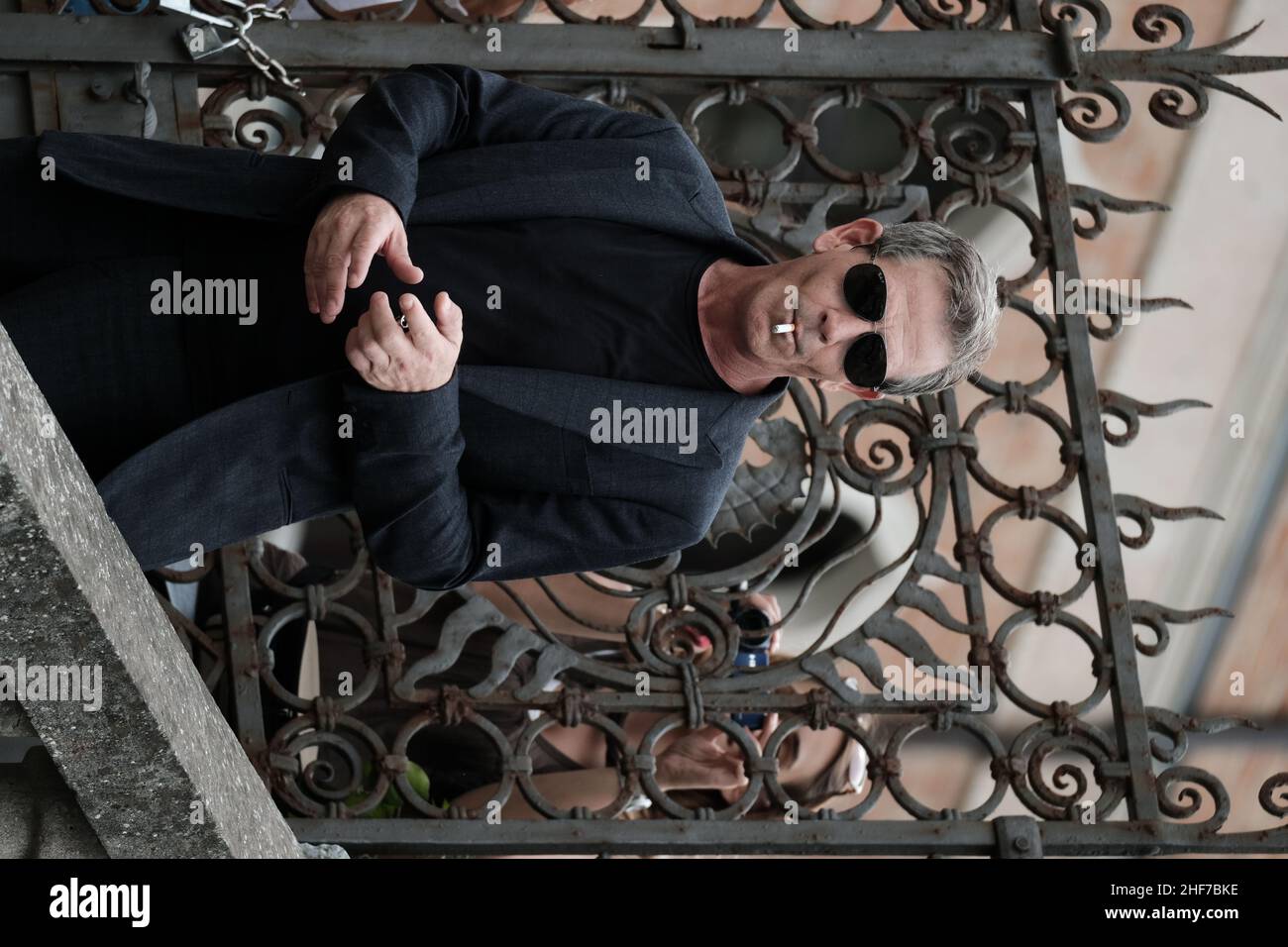 Ben Mendelsohn se ve llegando al Festival de Cine de Venecia 76th el 02 de septiembre de 2019 en Venecia, Italia Foto de stock