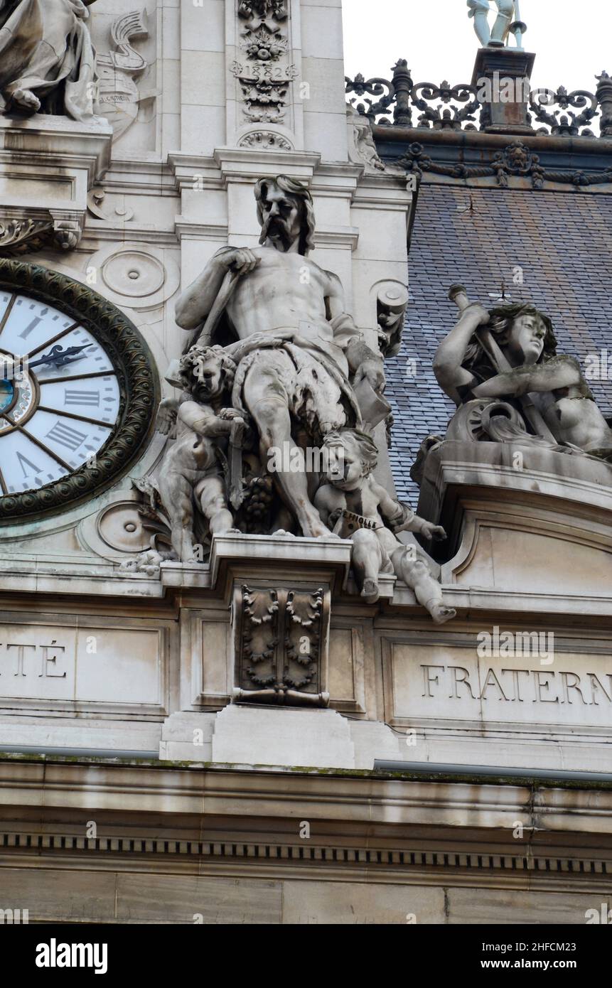 La fachada del ayuntamiento de París, Francia Foto de stock