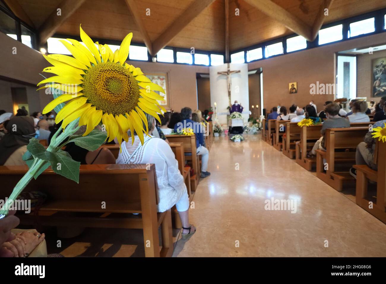 Michele Nucci/LaPresse 7 de julio de 2021 - Bolonia, Italia - noticias en  la foto: Funeral de Chiara Gualzetti de dieciséis años asesinado por un  compañero en Monteveglio (Bo Fotografía de stock - Alamy