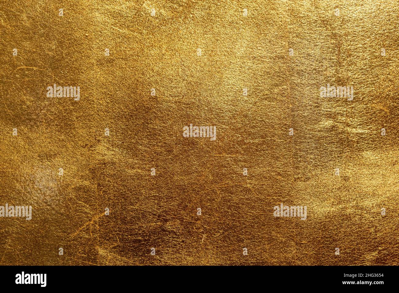 Textura del papel de aluminio dorado en primer plano Foto de stock