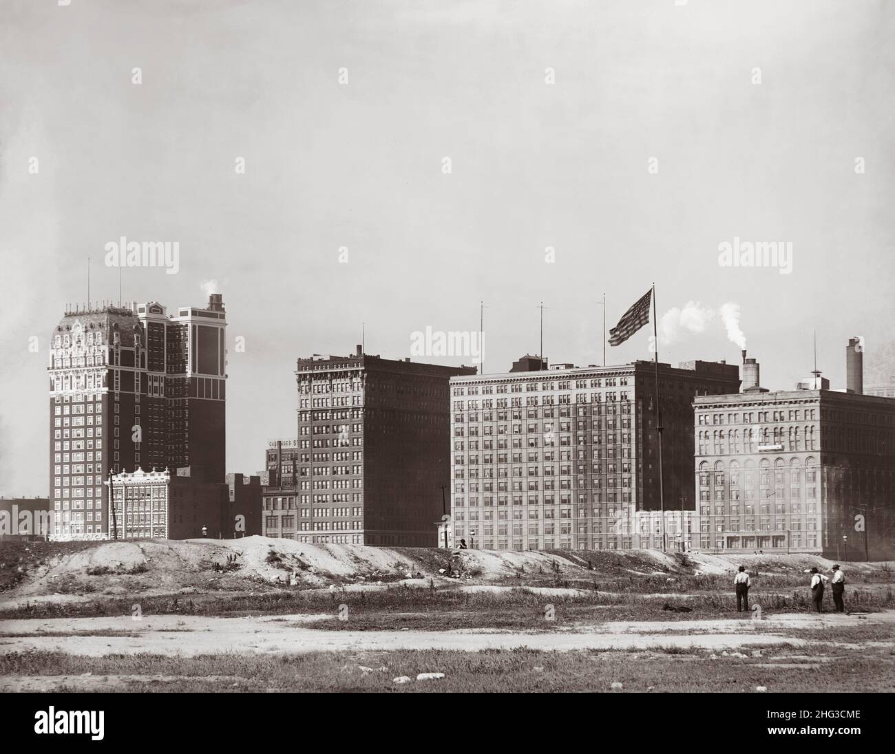 Foto vintage del horizonte de Chicago frente al lago. EE.UU. 1911 Foto de stock