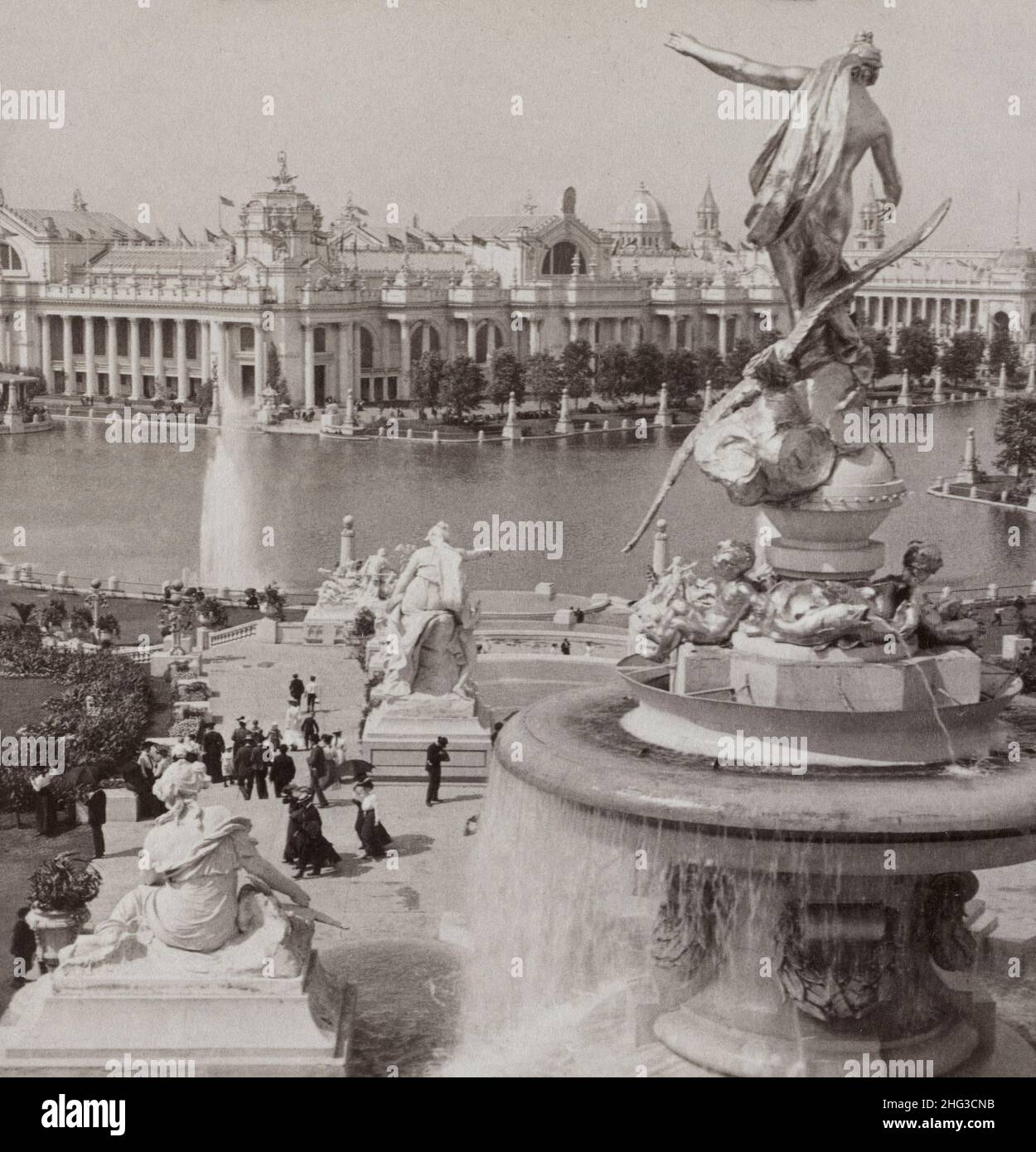 Vintage de Grand Basin y espléndido edificio de electricidad, desde el pabellón este de Festival Hall, Feria Mundial, San Luis, EE.UU. 1904 Foto de stock