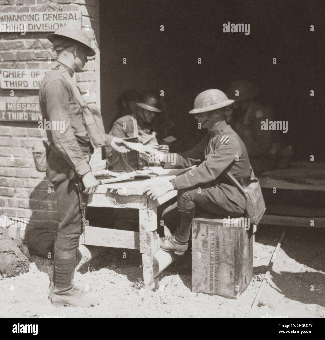 Foto vintage de la Primera Guerra Mundial 1914-1918. Una sede de la división americana en el frente. Francia Foto de stock