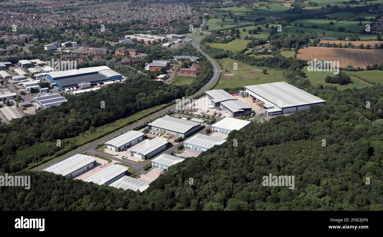 Vista aérea del polígono industrial Orion Park, al este de Crewe, Cheshire Foto de stock