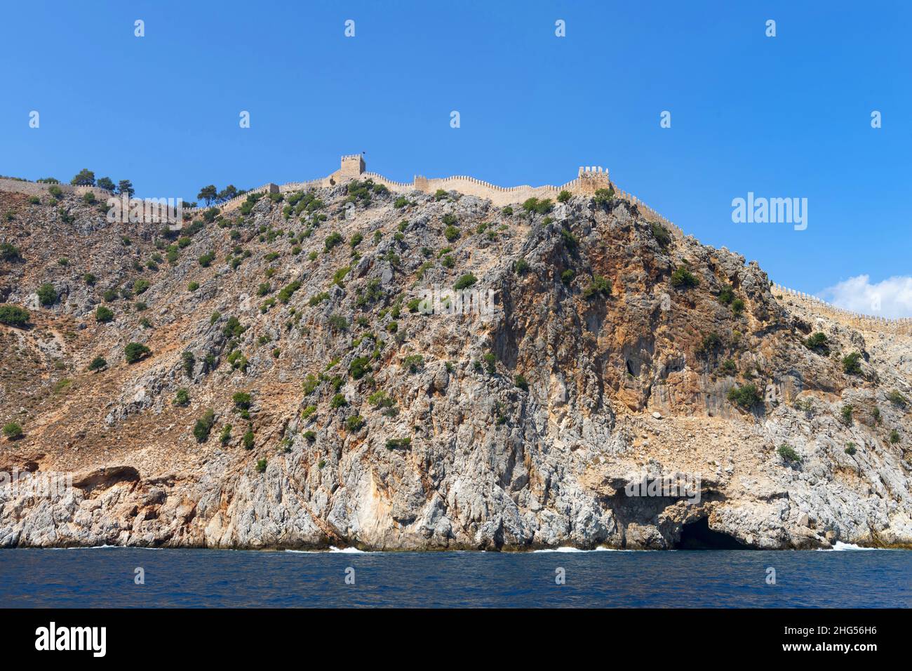 Castillo de Alanya en la costa mediterránea Foto de stock