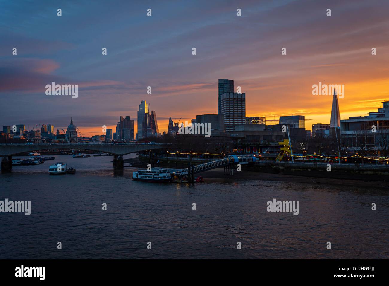 Londres al amanecer Foto de stock