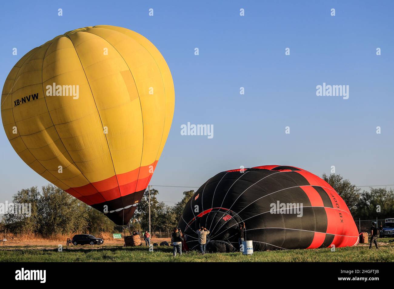 Primer globo aerostático fotografías e imágenes de alta resolución - Alamy