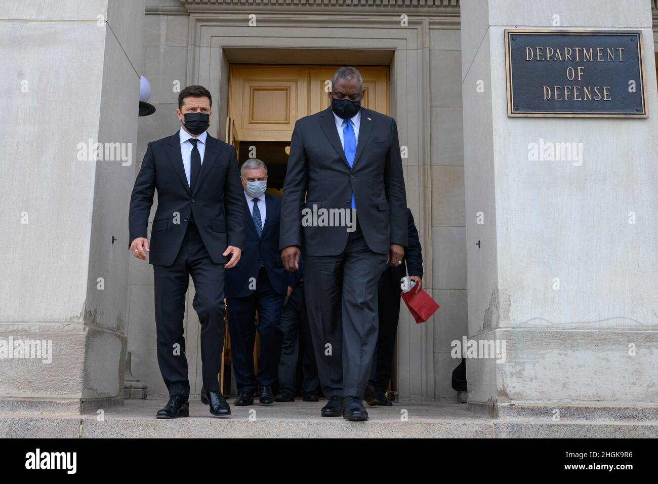 El Secretario de Defensa Lloyd J. Austin III y el Presidente de Ucrania, Volodymr Zelenskyy, entablaron un intercambio bilateral en el Pentágono, Washington, D.C., el 31 de agosto de 2021. Foto de stock