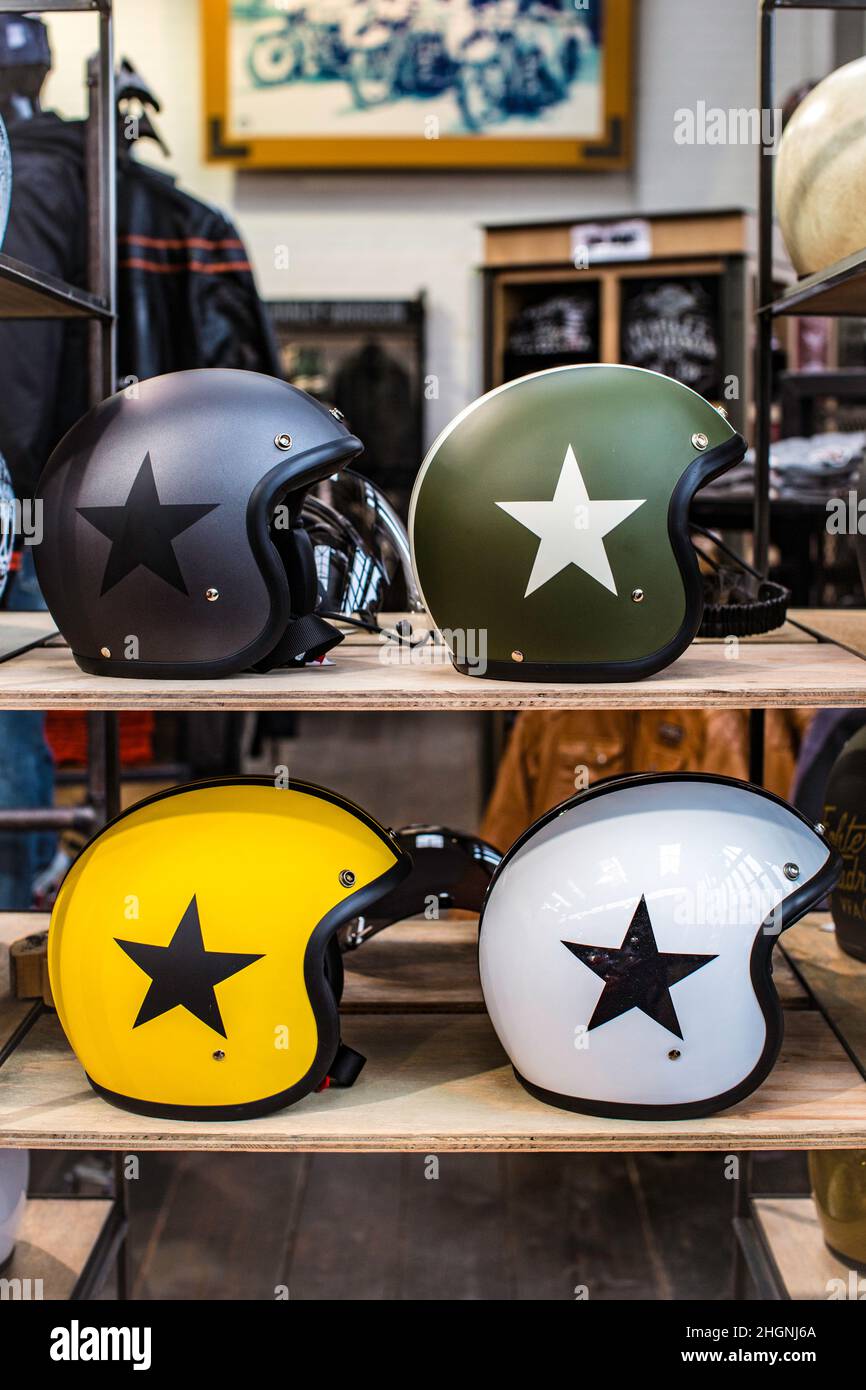 Harley davidson helmet fotografías e imágenes de alta resolución - Alamy