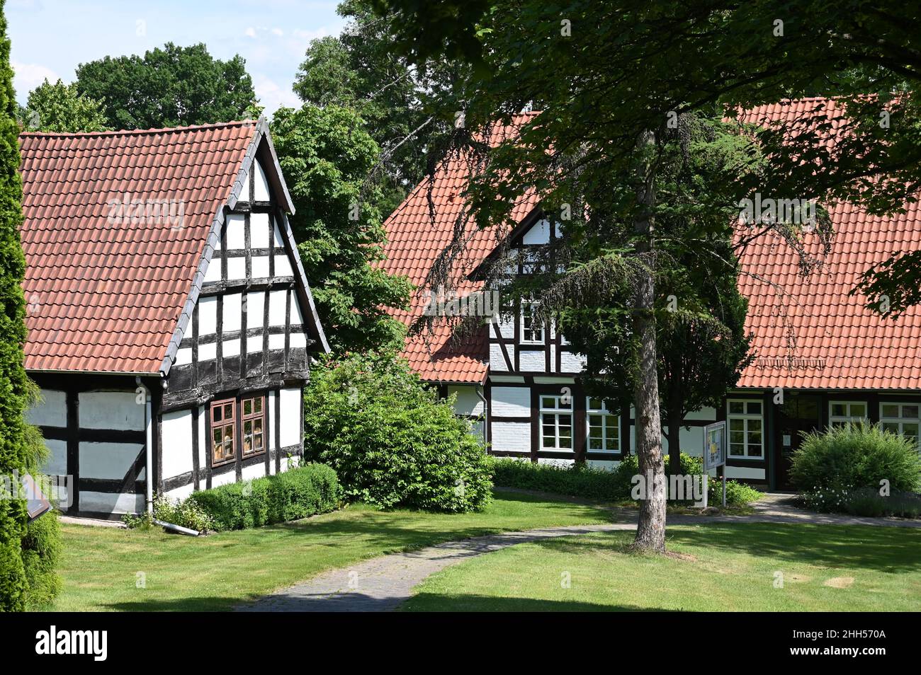 Antiguas casas de entramado de madera en Marklohe Foto de stock
