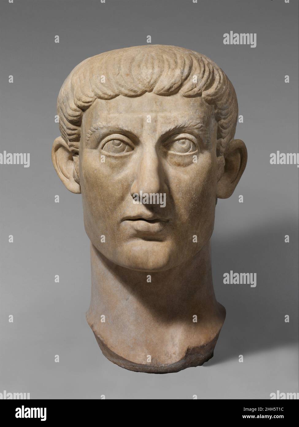 Retrato de mármol de la cabeza del emperador Constantino I ca. 325370