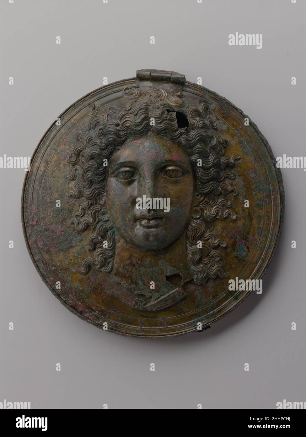 Espejo de bronce griego fotografías e imágenes de alta resolución - Página  2 - Alamy