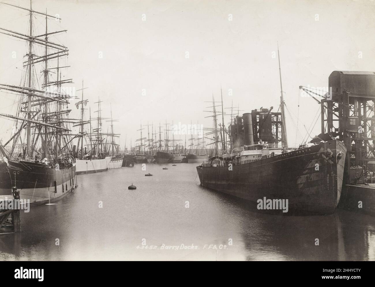 Fotografía vintage, finales de 19th, principios del siglo 20th, vista de Barry Docks, Barry, Gales Foto de stock