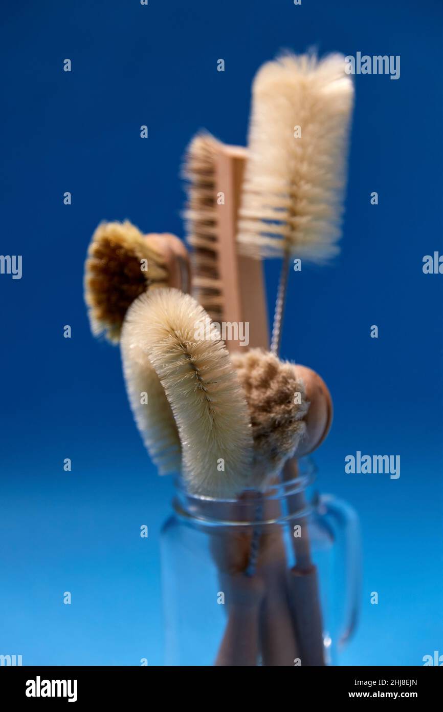 Cepillo para limpiar vidrios fotografías e imágenes de alta resolución -  Alamy
