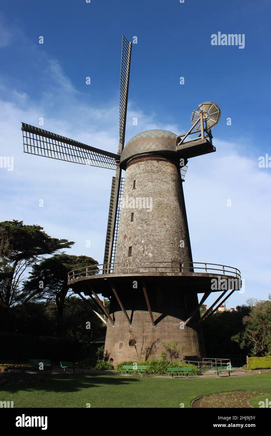 Dutch Windmill, Golden Gate Park, San Francisco, California Foto de stock