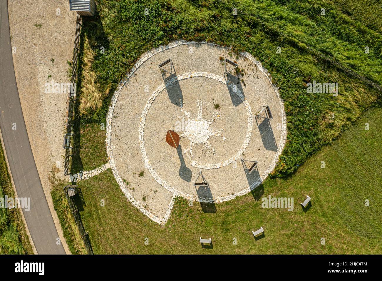 vista aérea de buchengarten pondorf en el parque natural altmühltal, baviera alemania en verano de 2021 Foto de stock
