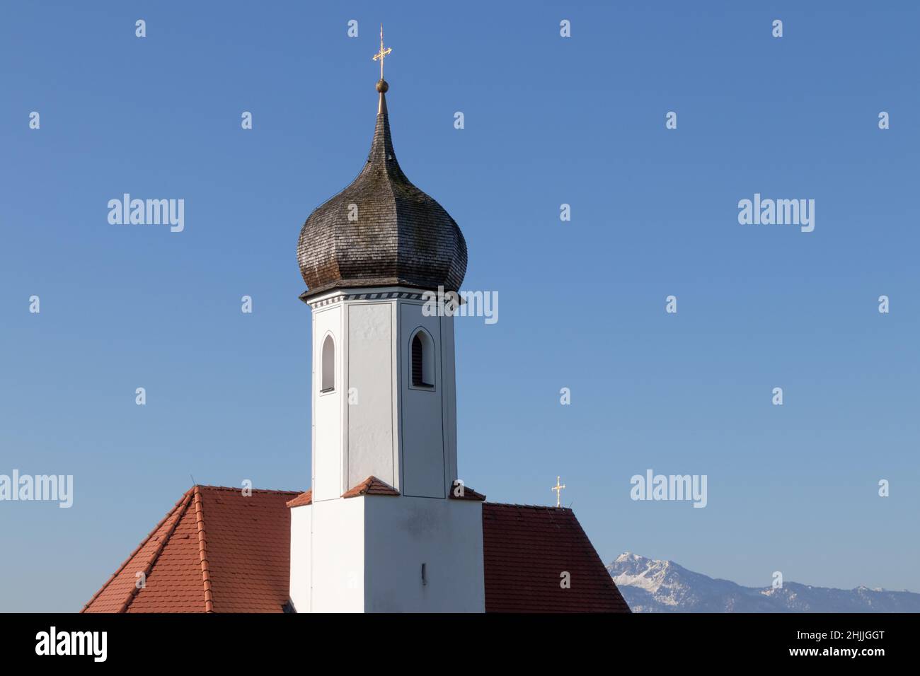 Kirche Sankt Johannisain bei Penzberg Foto de stock