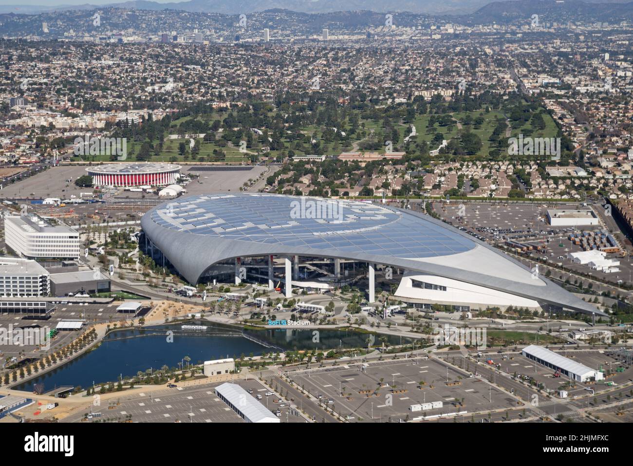 Estadio Sofi en Inglewood California visto desde el aire Foto de stock