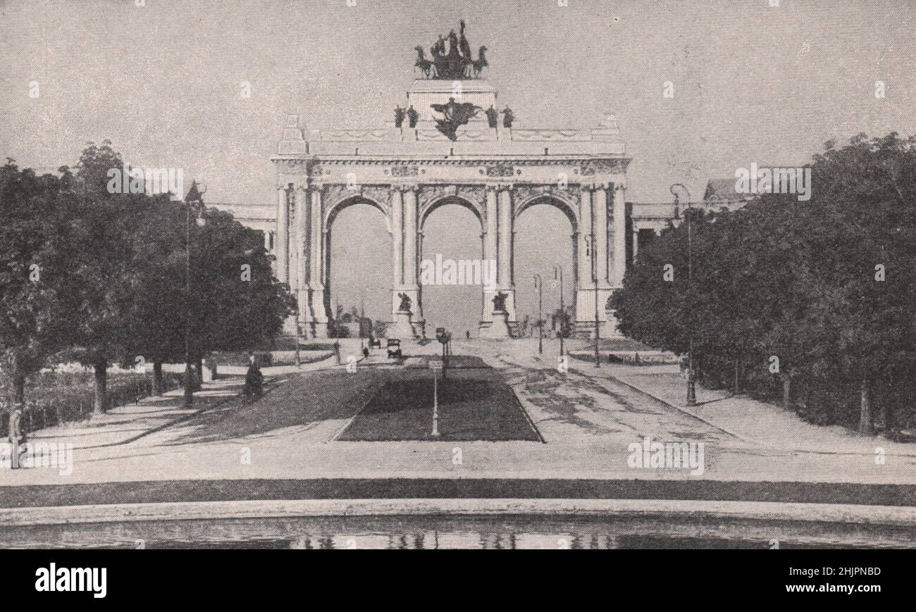 Arco triunfal del Palacio del Cinquantenaire. Bélgica. Bruselas (1923) Foto de stock