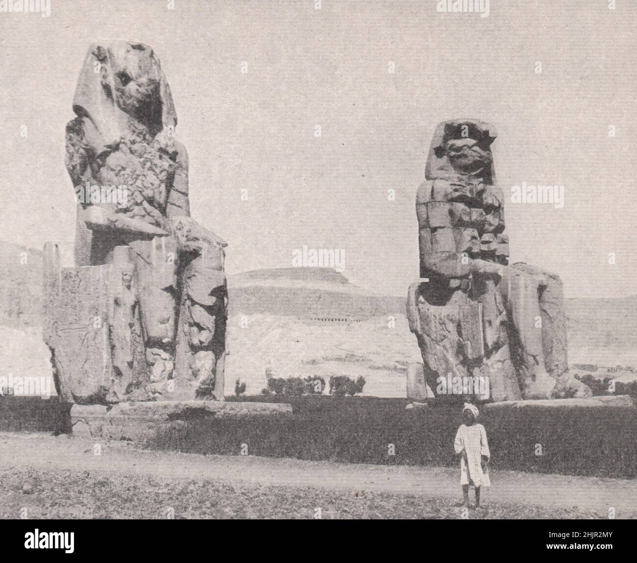 Figuras de un faraón murieron tres mil años. Egipto (1923) Foto de stock