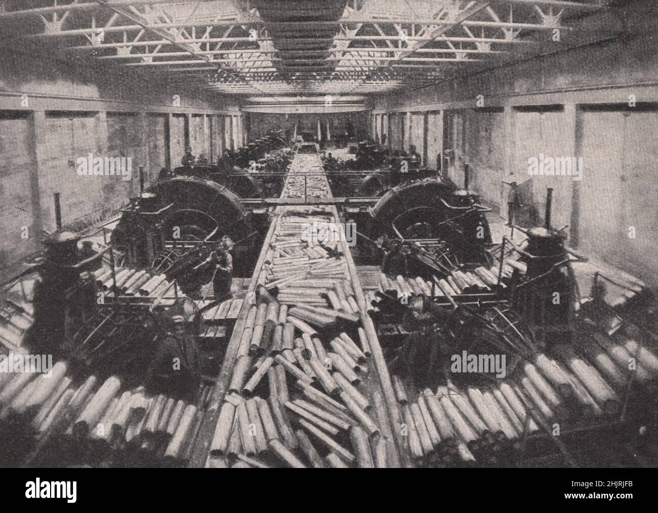 Pulpa de madera en la fabricación en las fábricas de Grand Falls. Canadá. Newfoundland (1923) Foto de stock