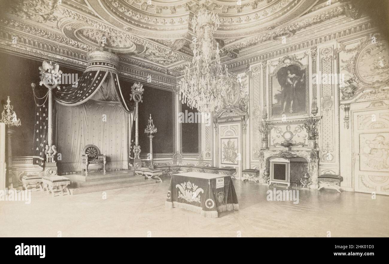 Antigua foto de alrededor de 1890 de la sala del trono en el Palacio de Fontainebleau en Francia. FUENTE: FOTOGRAFÍA ORIGINAL EN ALBUMEN Foto de stock