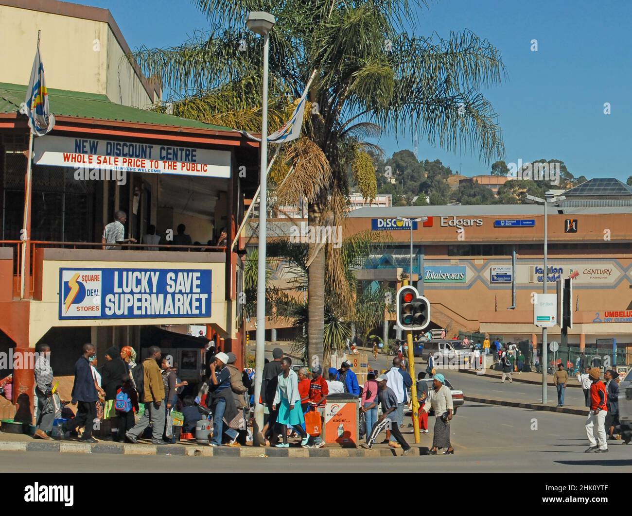 Escena de la calle Mbabane, Swazilandia, Eswatini Foto de stock