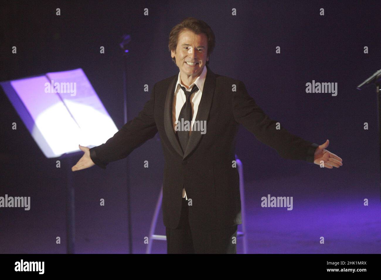 Rafael o Rafael Martos , cantante español en concierto bohemio Auditorio Cívico del Estado interpretando los éxitos de antaño el 6 mayo 2007 en Hermosillo...© (foto de Luis Gutiérrez/Norte Foto) Rafael o Rafael Martos, Cantante español en un concierto bohemio Auditorio Cívico del Estado interpretando los éxitos de antaño el 6 de mayo de 2007 en Hermosillo...© (foto de Luis Gutiérrez/Norte Foto) Foto de stock