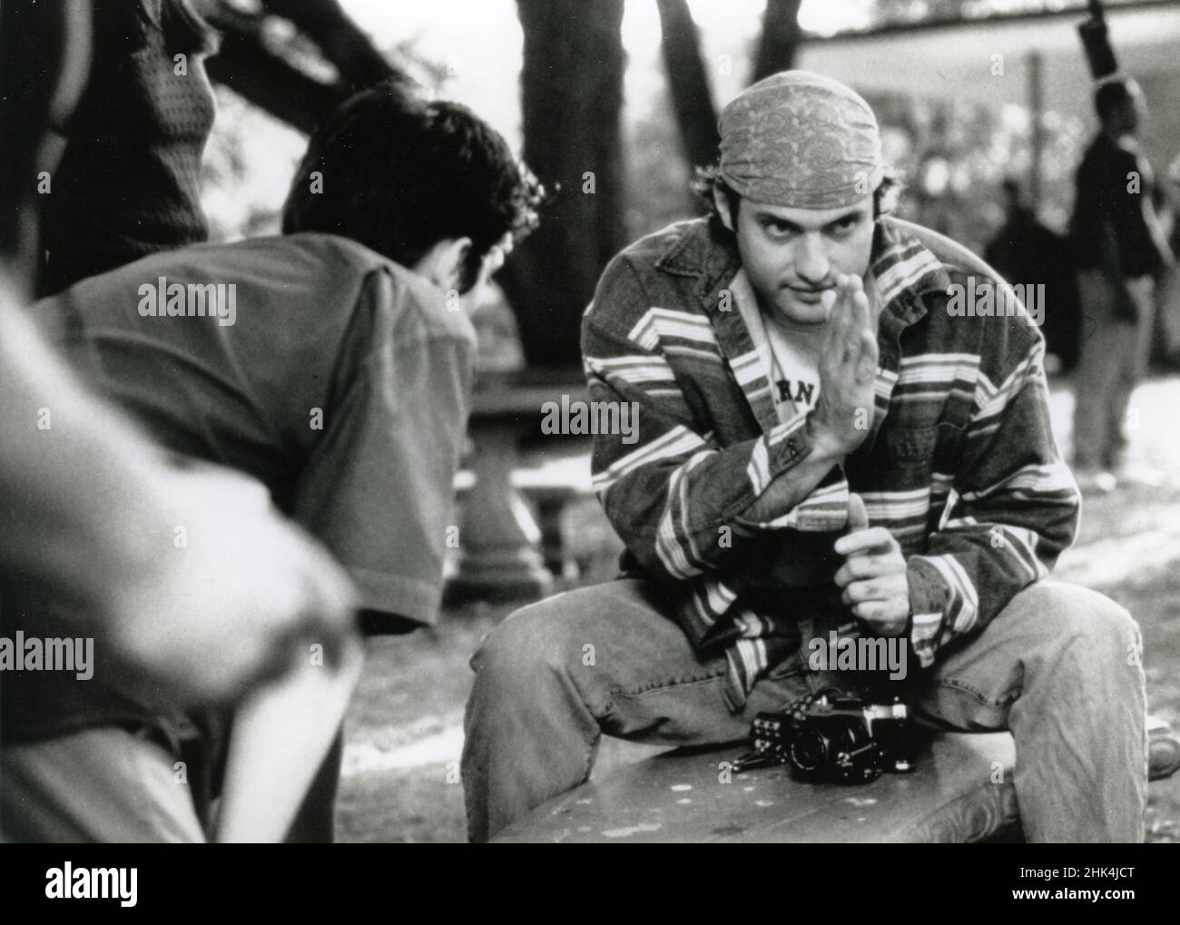 El cineasta americano Robert Rodriguez mientras rodaba la película The Faculty, EE.UU. 1998 Foto de stock
